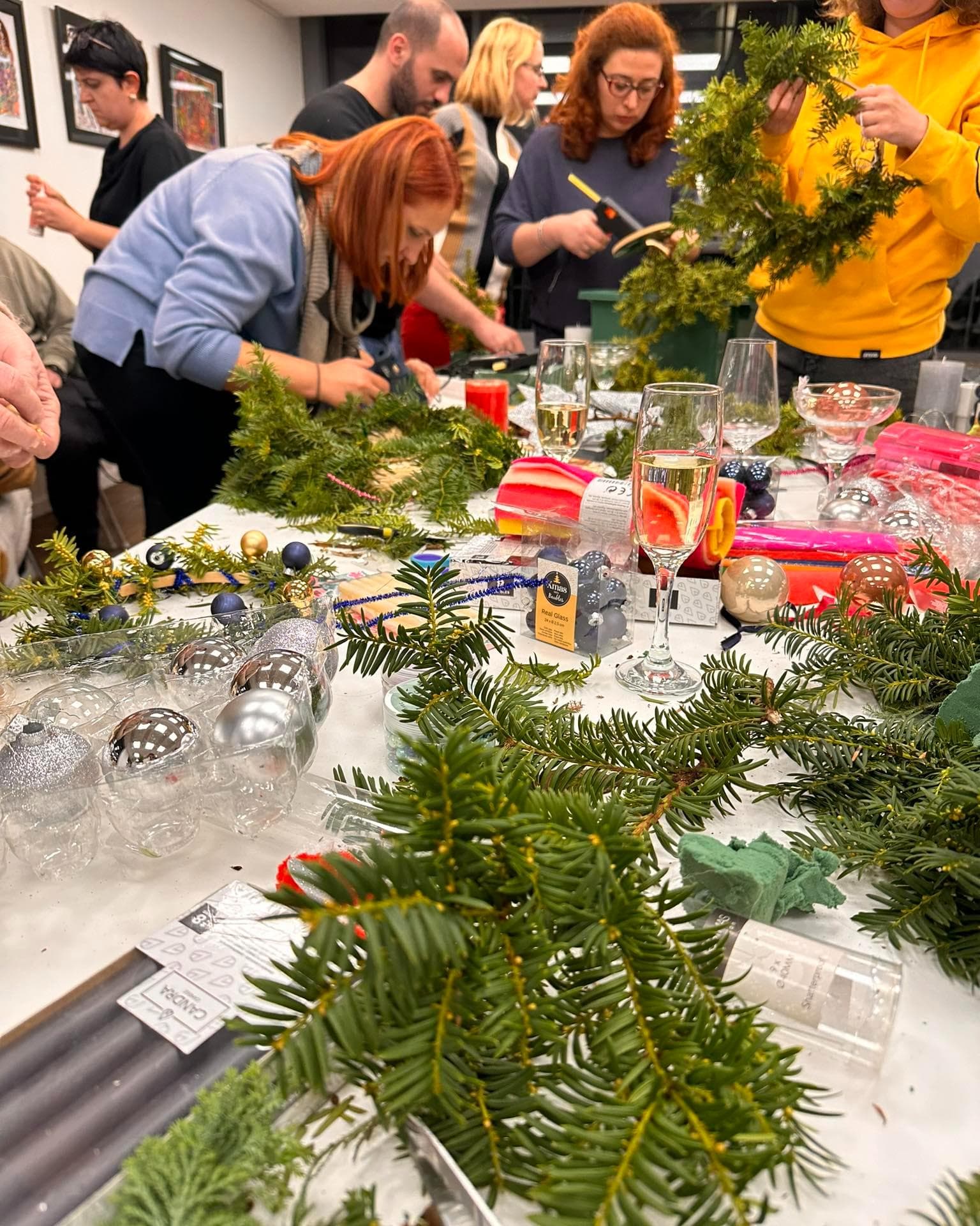 Christmas Decoration-Making Workshop